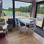 Сasa de vacaciones Mazurski Caloroczny Nad Jeziorem Z Jacuzzi