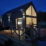 Сasa de vacaciones Mazurski Caloroczny Nad Jeziorem Z Jacuzzi Pasym