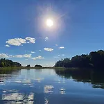 Mazurski Caloroczny Nad Jeziorem Z Jacuzzi Pasym