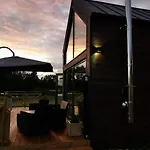 Сasa de vacaciones Mazurski Caloroczny Nad Jeziorem Z Jacuzzi