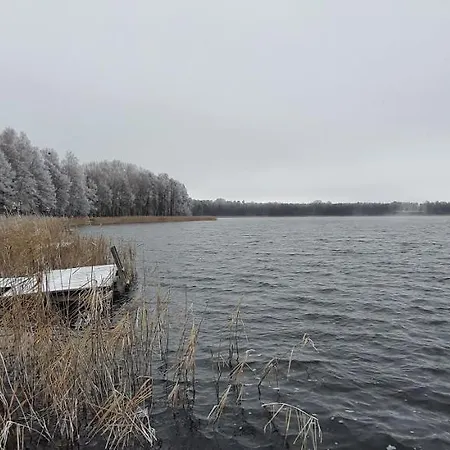 Mazurski Caloroczny Nad Jeziorem Z Jacuzzi Holiday home Pasym