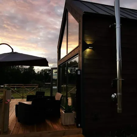 Holiday home Mazurski Caloroczny Nad Jeziorem Z Jacuzzi